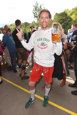 Sportlich gekleidet kam Jens Hilpert auf die Wiesn.