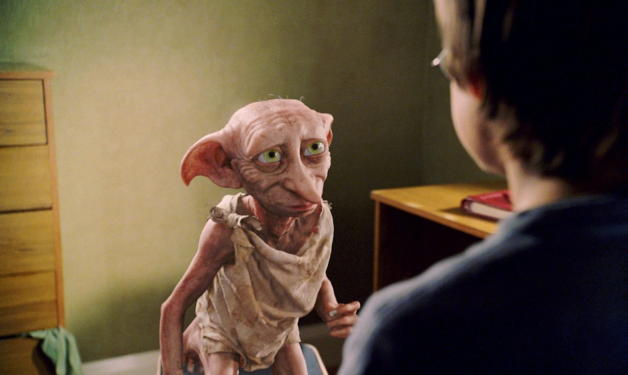 Der Tod von Hauself Dobby beschäftigt die „Harry Potter“-Fans auch weiterhin.