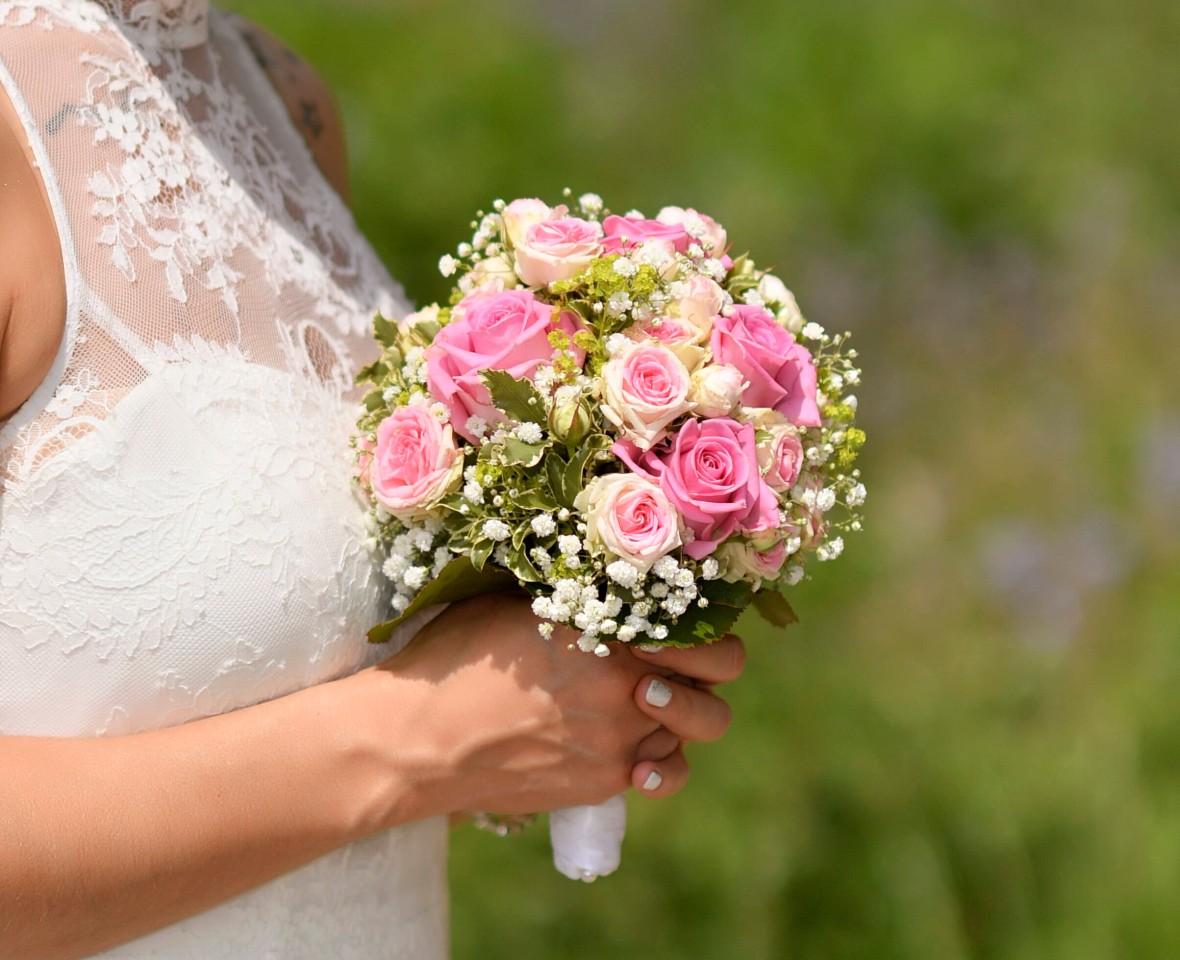 Die Schwiegermutter der Braut stellte Bilder der Hochzeit ungefragt ins Netz (Symbolfoto).