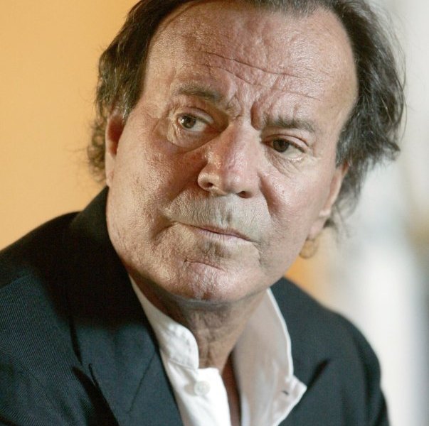 Julio Iglesias.JPG