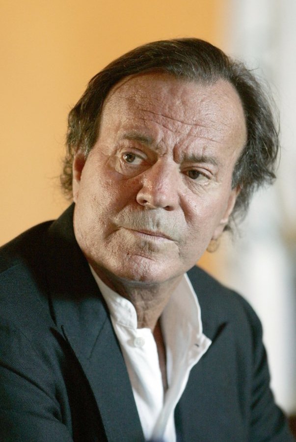 Julio Iglesias.JPG