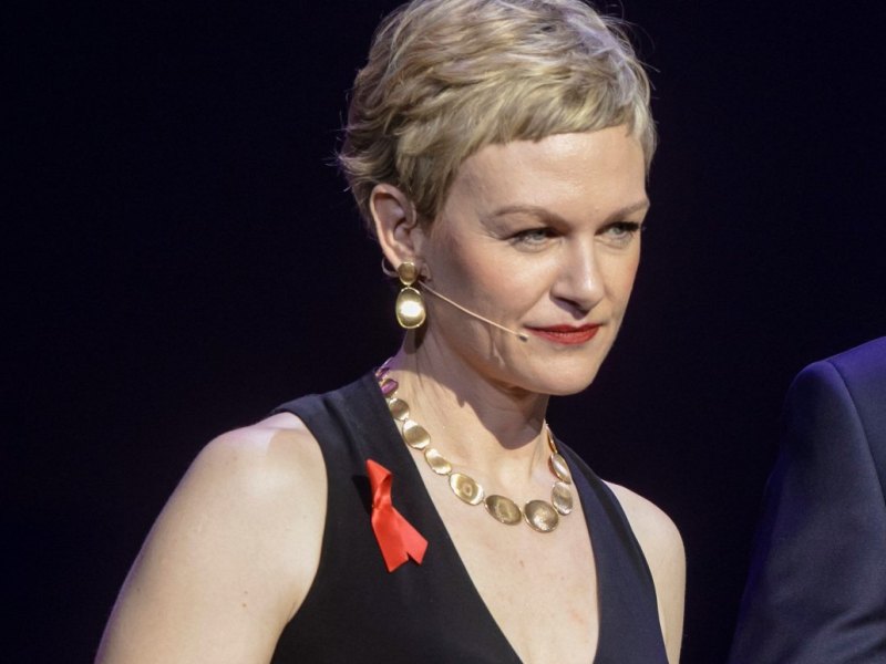 Karen Heinrichs.jpg