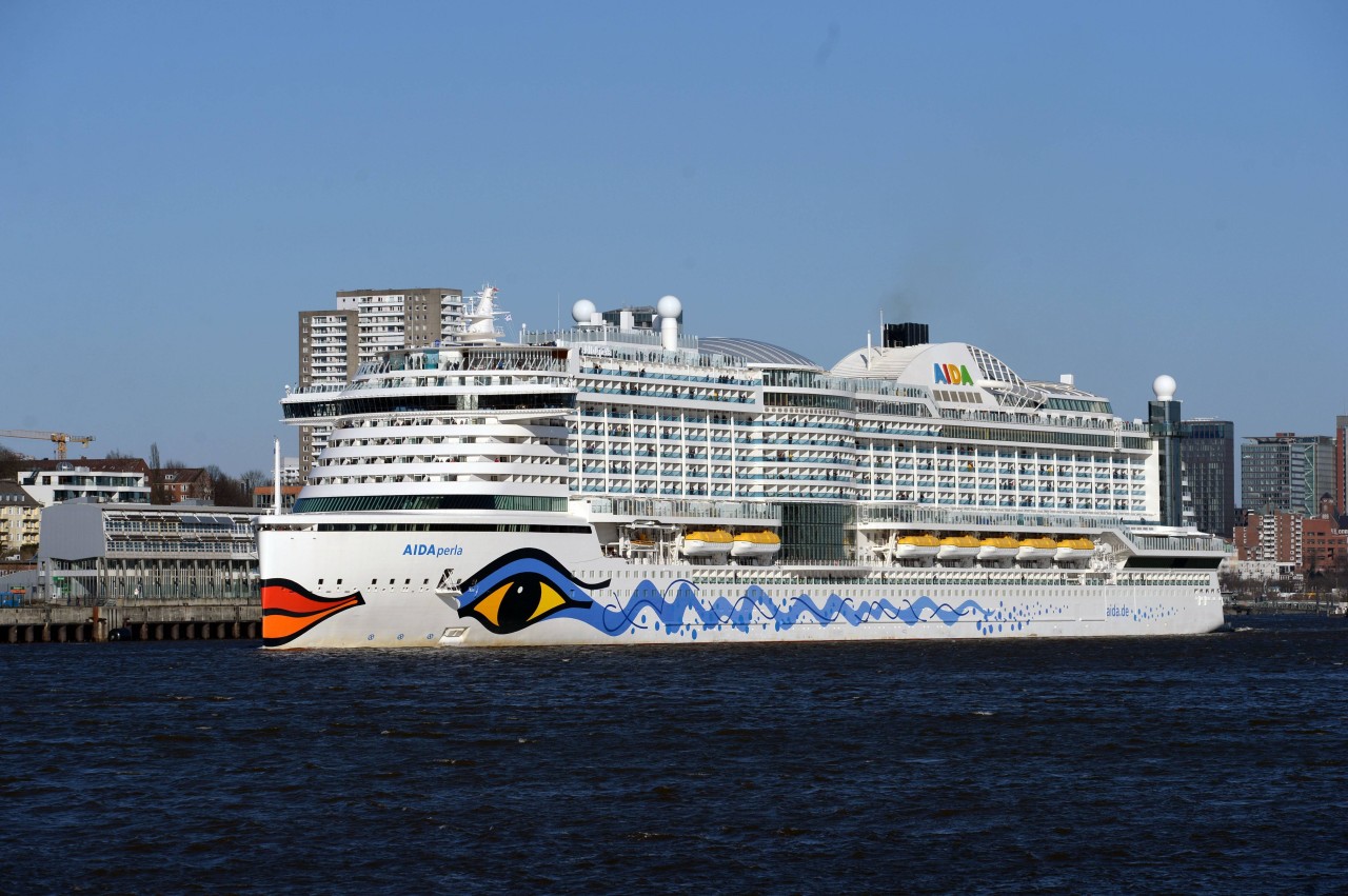 Kreuzfahrt: Crewmitglied in Angst um seine todkranke Frau – doch dann kommt unerwartet Hilfe (Symbolbild). 