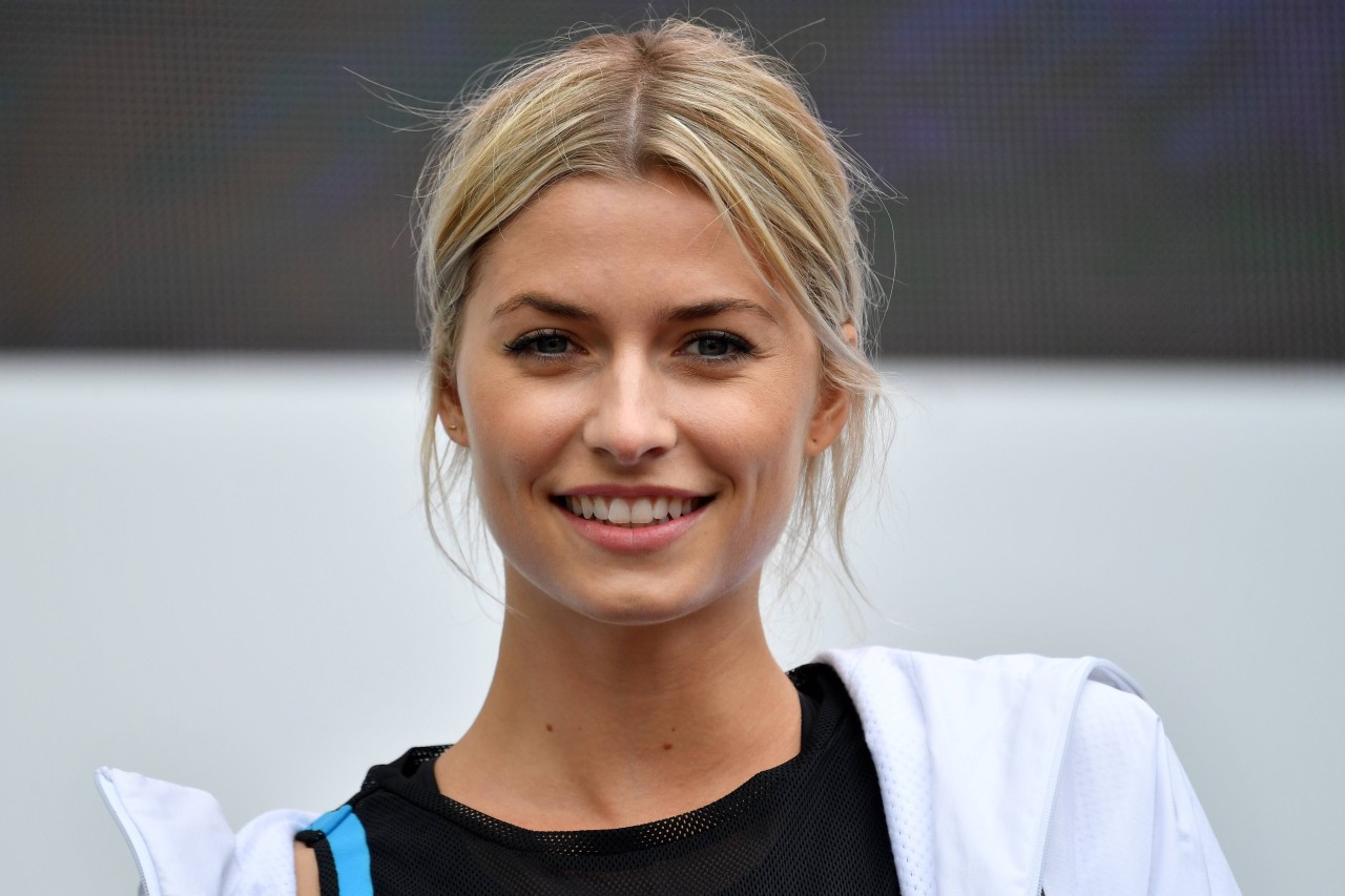 Lena Gercke filmt sich, doch was ist das?