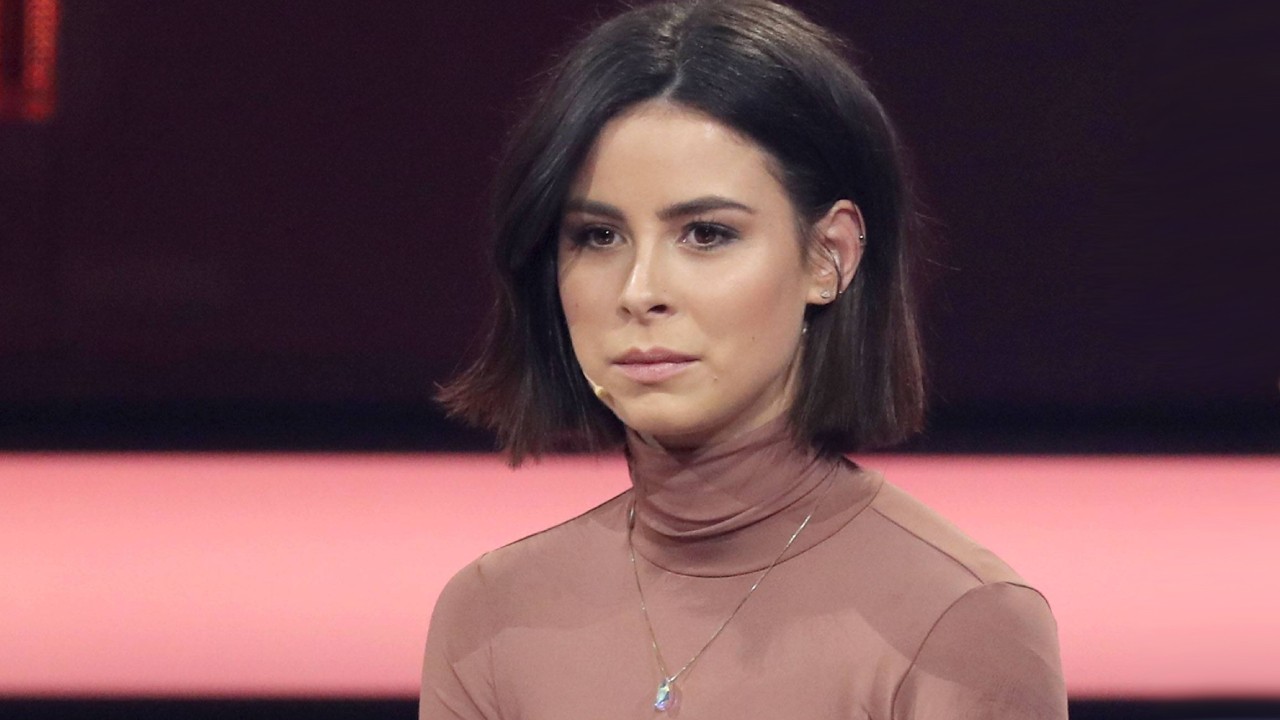 Auch Lena Meyer-Landrut verbringt viel Zeit im Netz. Eine Sache stößt ihr dabei besonders übel auf.