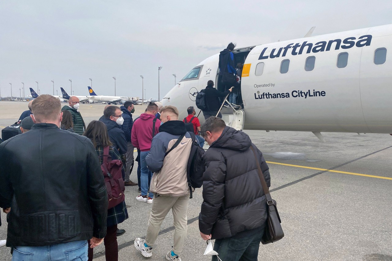 Lufthansa, Ryanair und Co.: Diese Fehler solltest du beim Boarding nicht machen! (Symbolfoto)