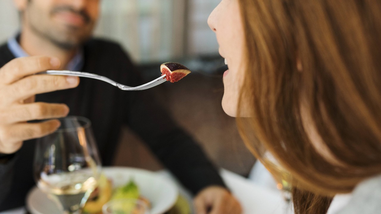 Eigentlich wollte Fatih Linda nur etwas Gutes tun und sie von seinem Essen probieren lassen. (Symbolbild)