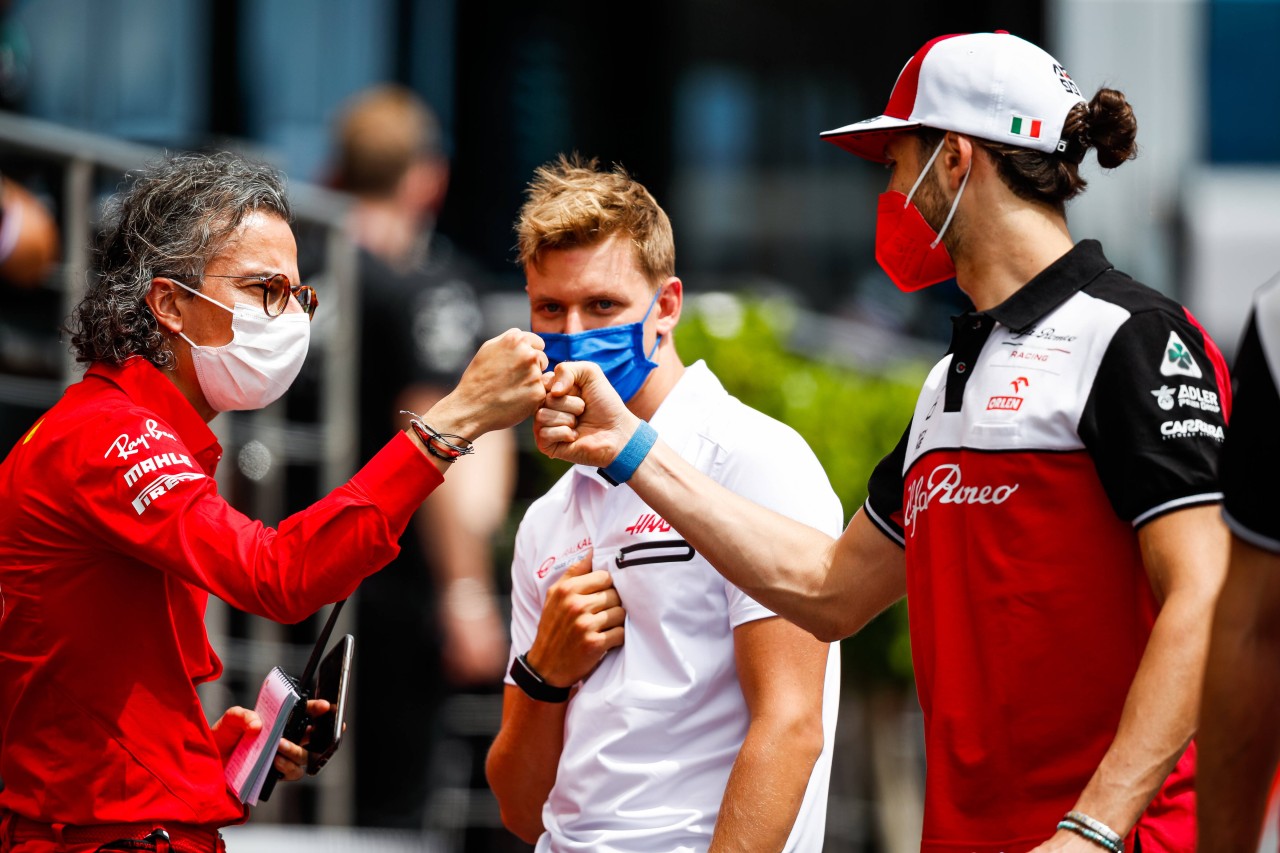 Bald Teamkollegen? Mick Schumacher und Antonio Giovinazzi (r.)