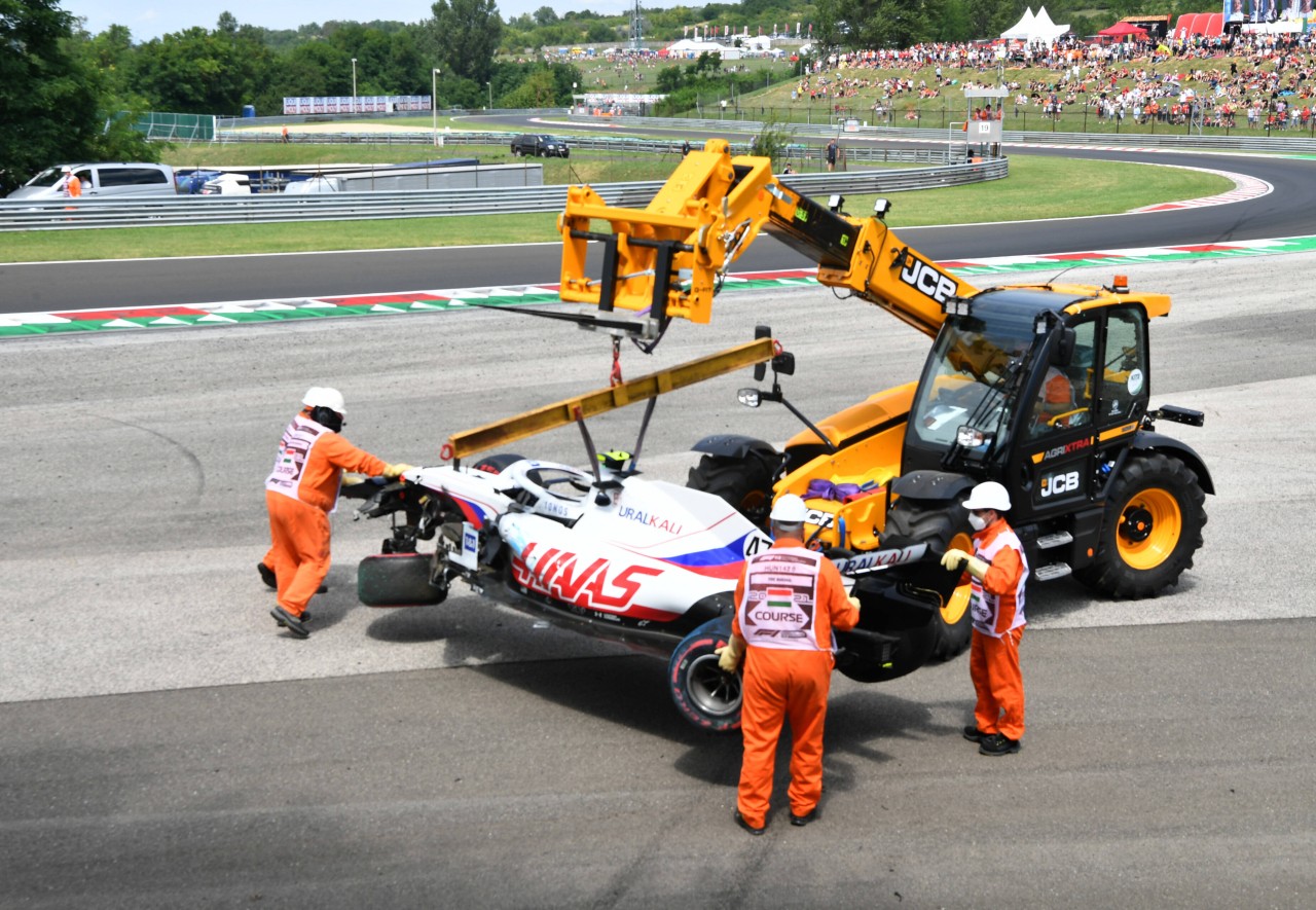 Mick Schumachers Wagen nach dem Unfall in Ungarn