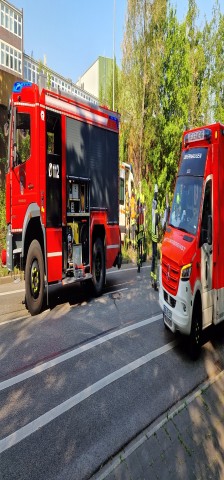 In Oberhausen ist ein Krankenwagen von der Fahrbahn abgekommen.