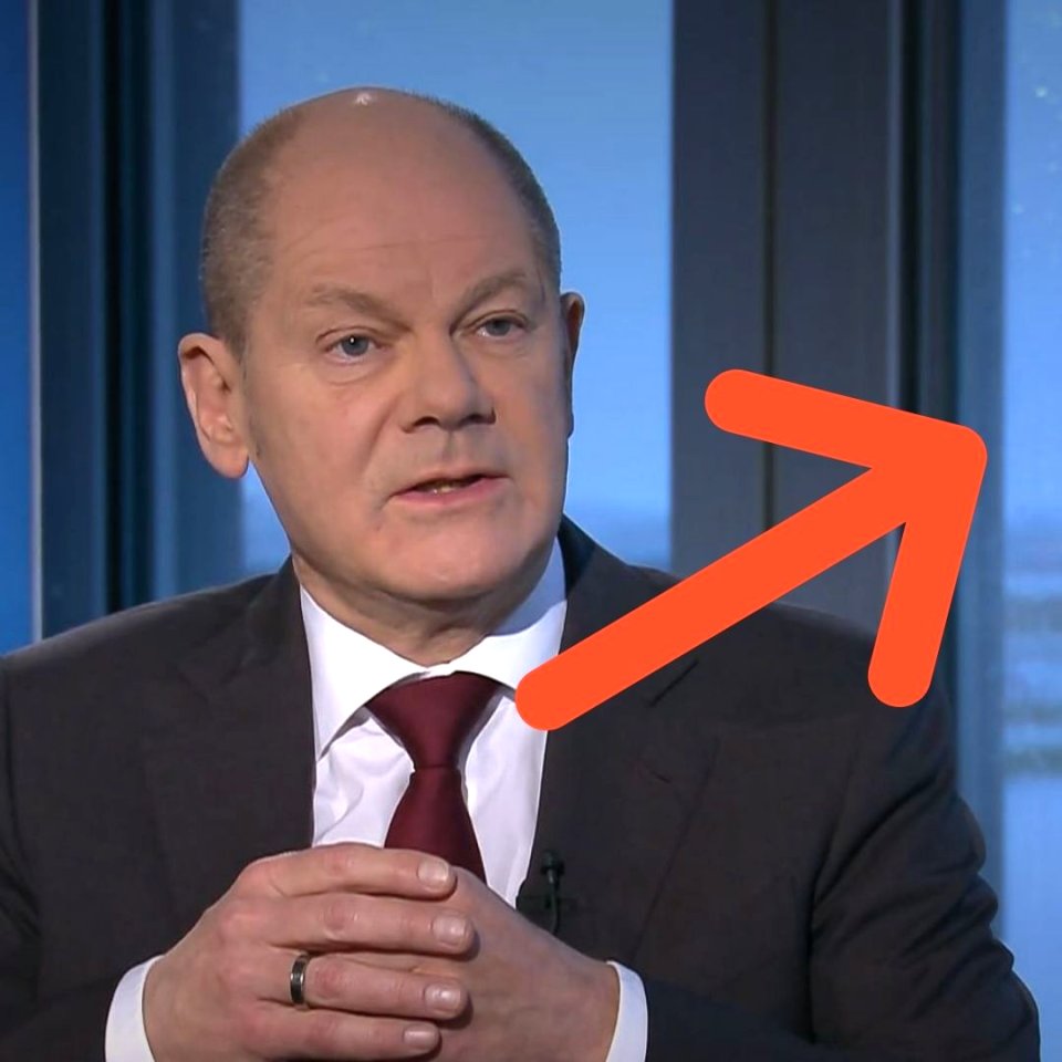 Olaf Scholz Flughafen.jpg