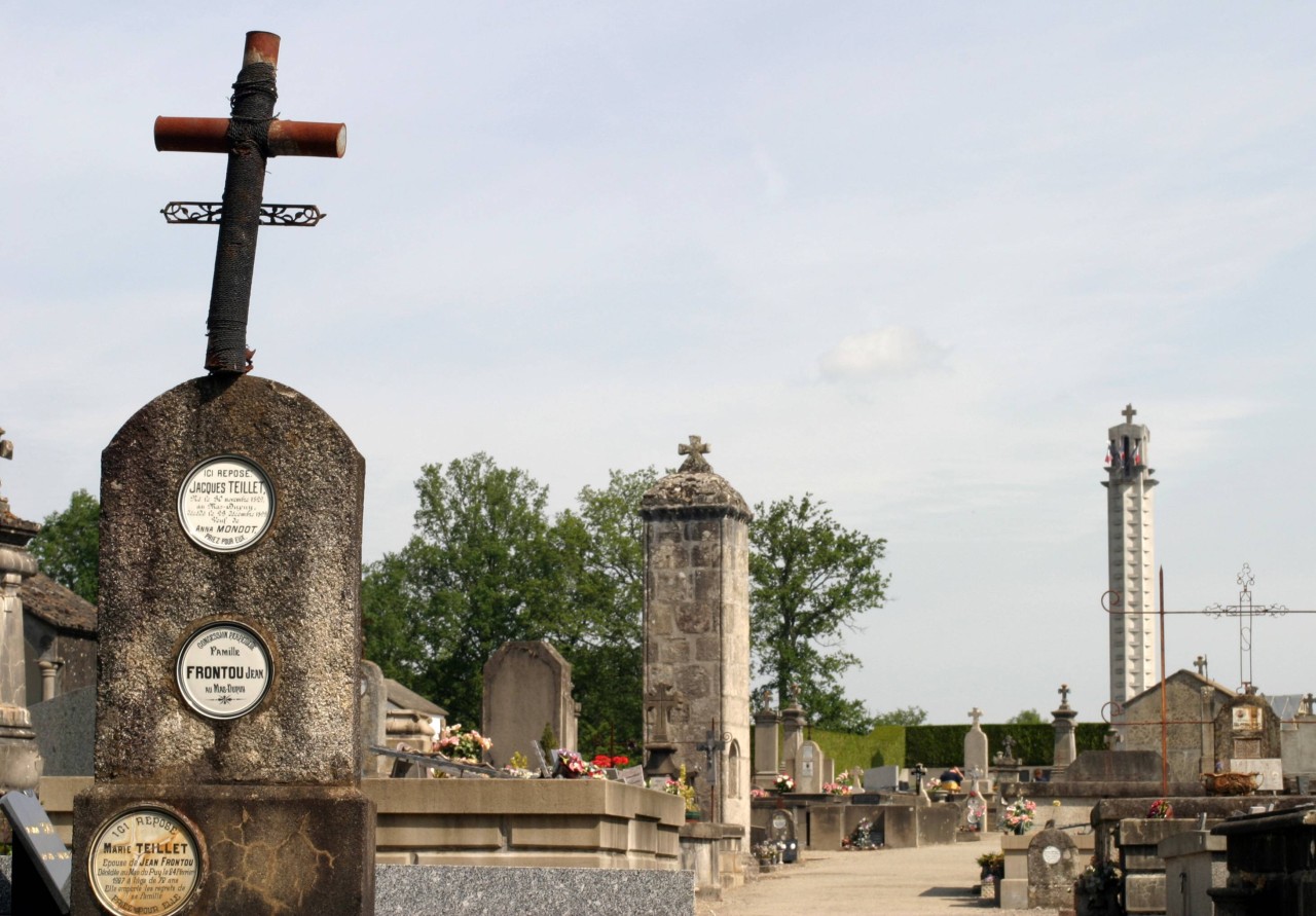 Das Massaker gilt als Symbol für die Brutalität der deutschen Besatzer. Die Ruinen in Oradour sind ein wichtiges Mahnmal. (Foto: Imago)