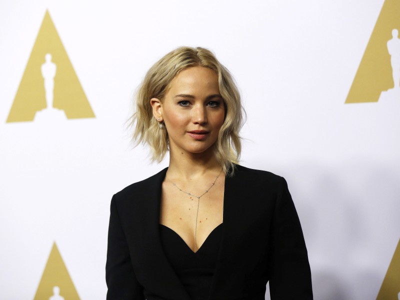 ... Jennifer Lawrence und...