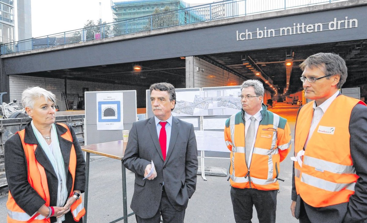 Ruhrschnellwegtunnel Michael Groschek.jpg