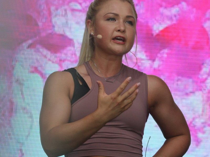 Sophia Thiel.jpg