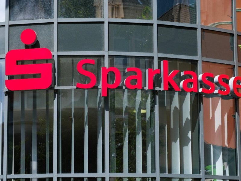 Sparkasse: Kunde erhält Anruf – dann ist er 58.000 Euro los