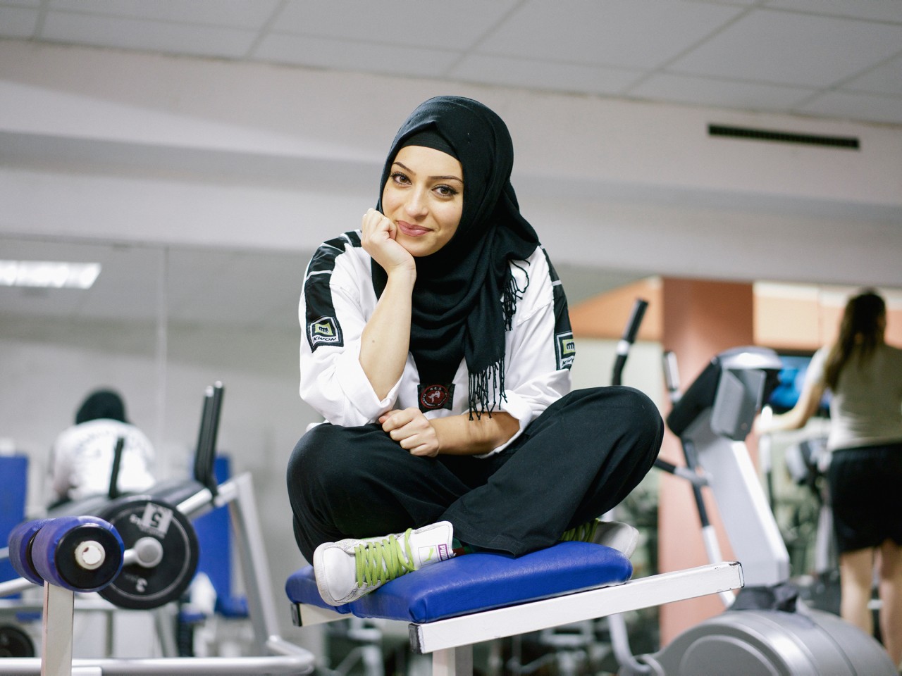 "Der Prophet Mohammed sagt, dass man Menschen nicht nach Haarfarbe, Rasse oder Sprache beurteilen solle. Fitness-Trainerin Tuba (26).