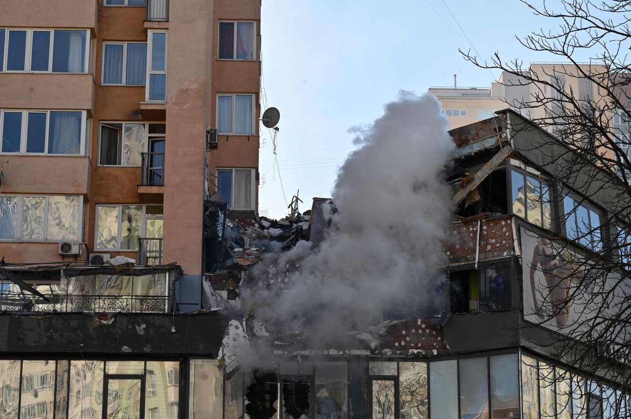 Ukraine-Krieg: Ein Foto aus Kiew von einem Anschlag am Samstag.