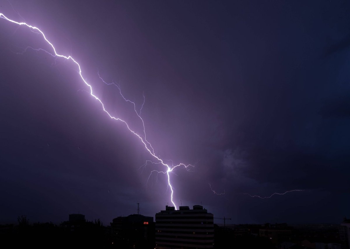 Wetter in Deutschland: Es drohen Gewitter - und sogar Tornados!