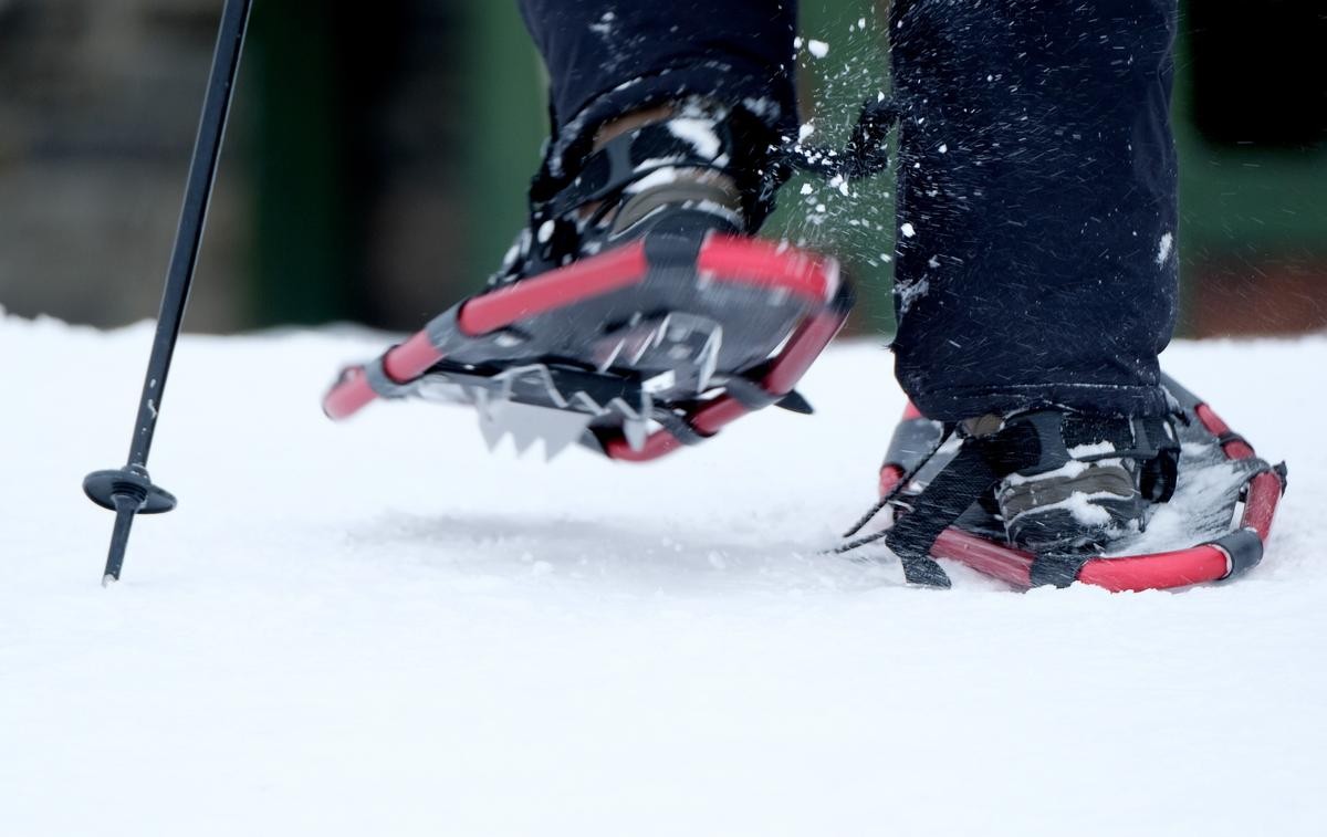 Wichtig für den Halt: Das Profil von Schneeschuhen sollte nicht bloß Dornen, sondern auch Zacken haben.