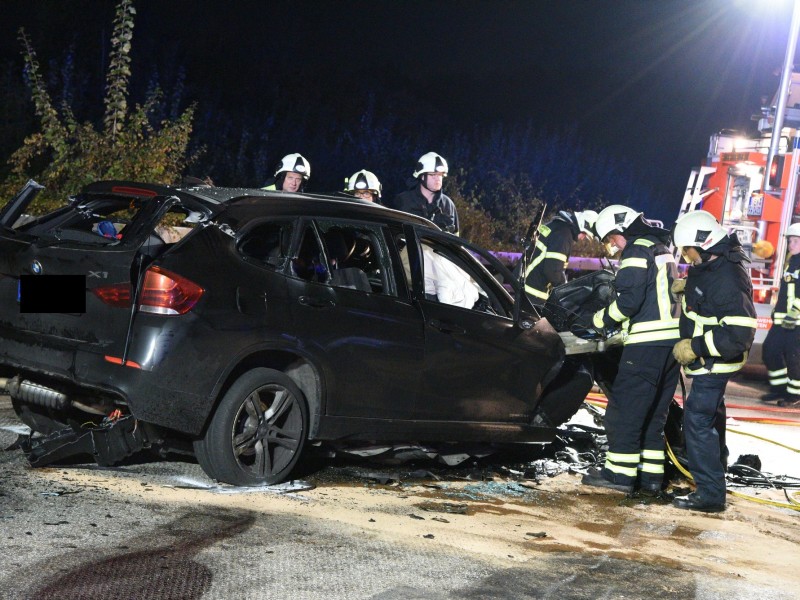 Der Geisterfahrer raste frontal in einen anderen Wagen.