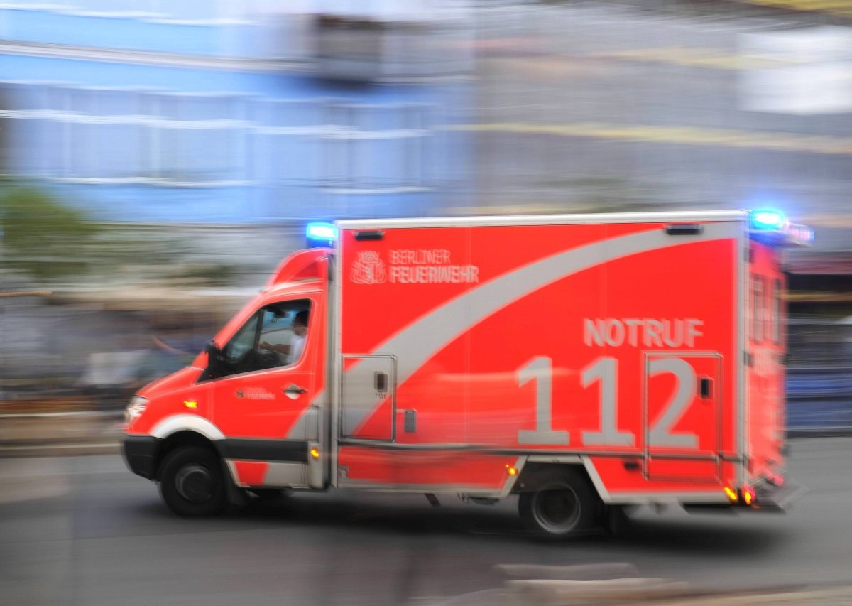 a1-unfall-tod.jpg unfall krankenwagen symbol