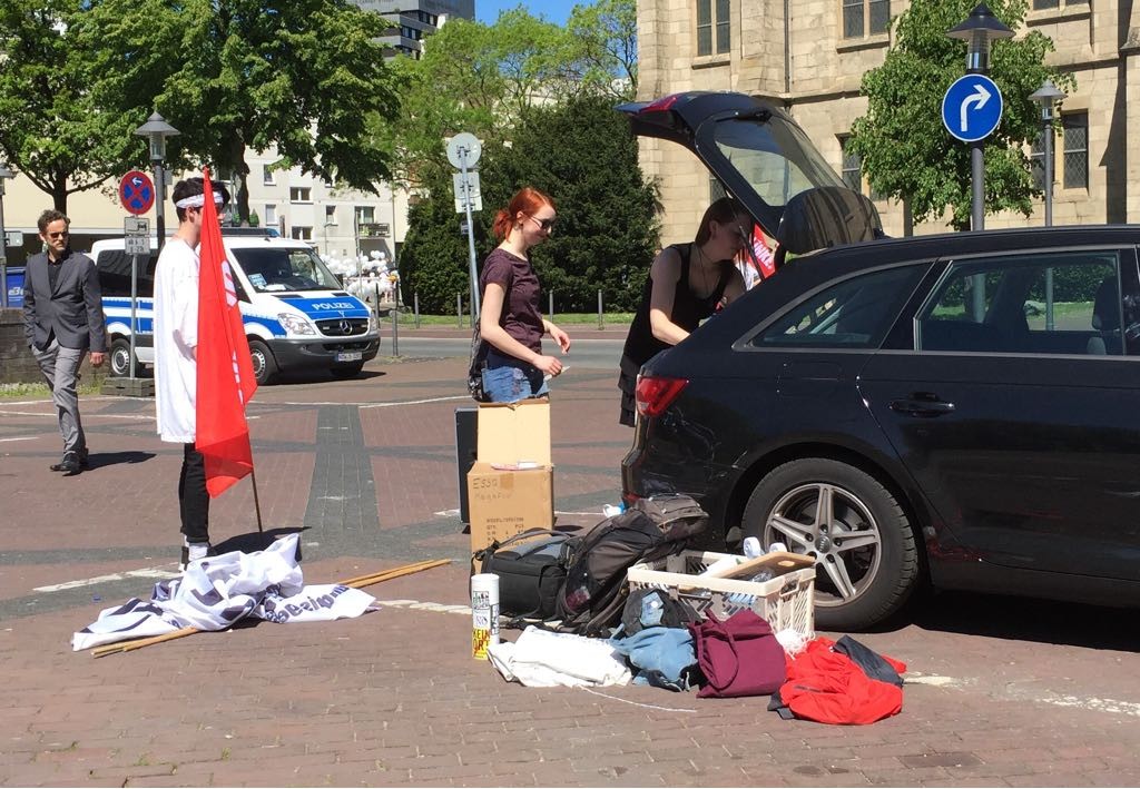 Die Demonstranten bereiten sich vor. 