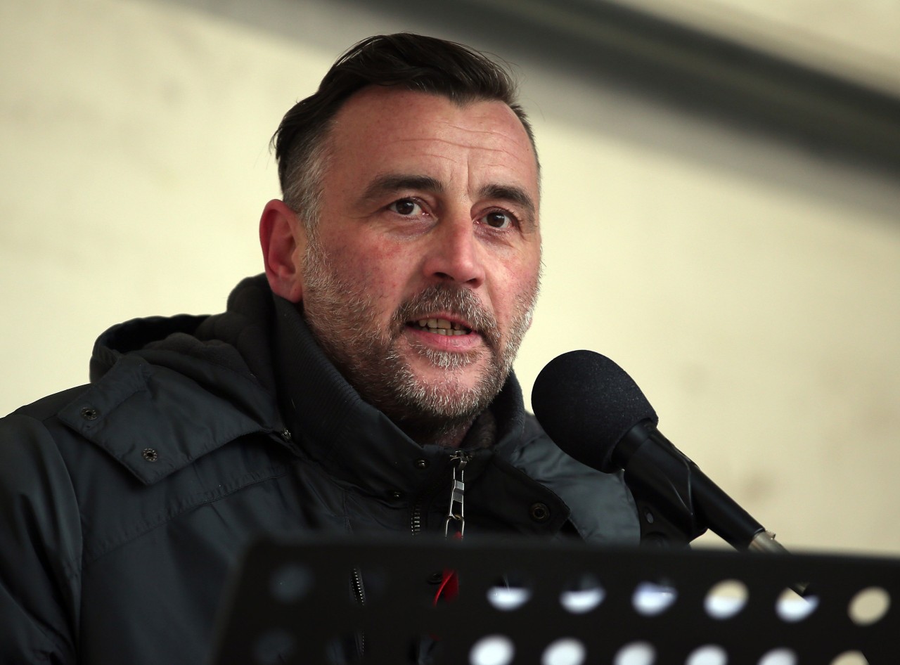 Pegida-Gründer Lutz Bachmann rief die Demonstranten auf: "Macht jetzt nicht alles kaputt." Foto: dpa