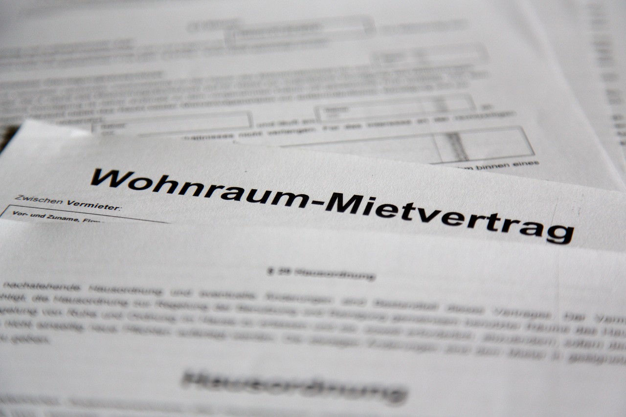 Bayern: Ein Vermieter aus Augsburg wollte einem Mann aus Burkina Faso nicht die Wohnung vermieten.