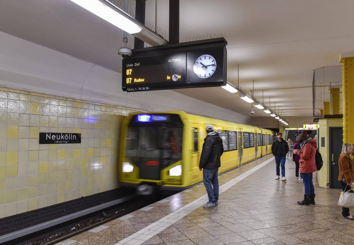 berlin ubahn.jpg