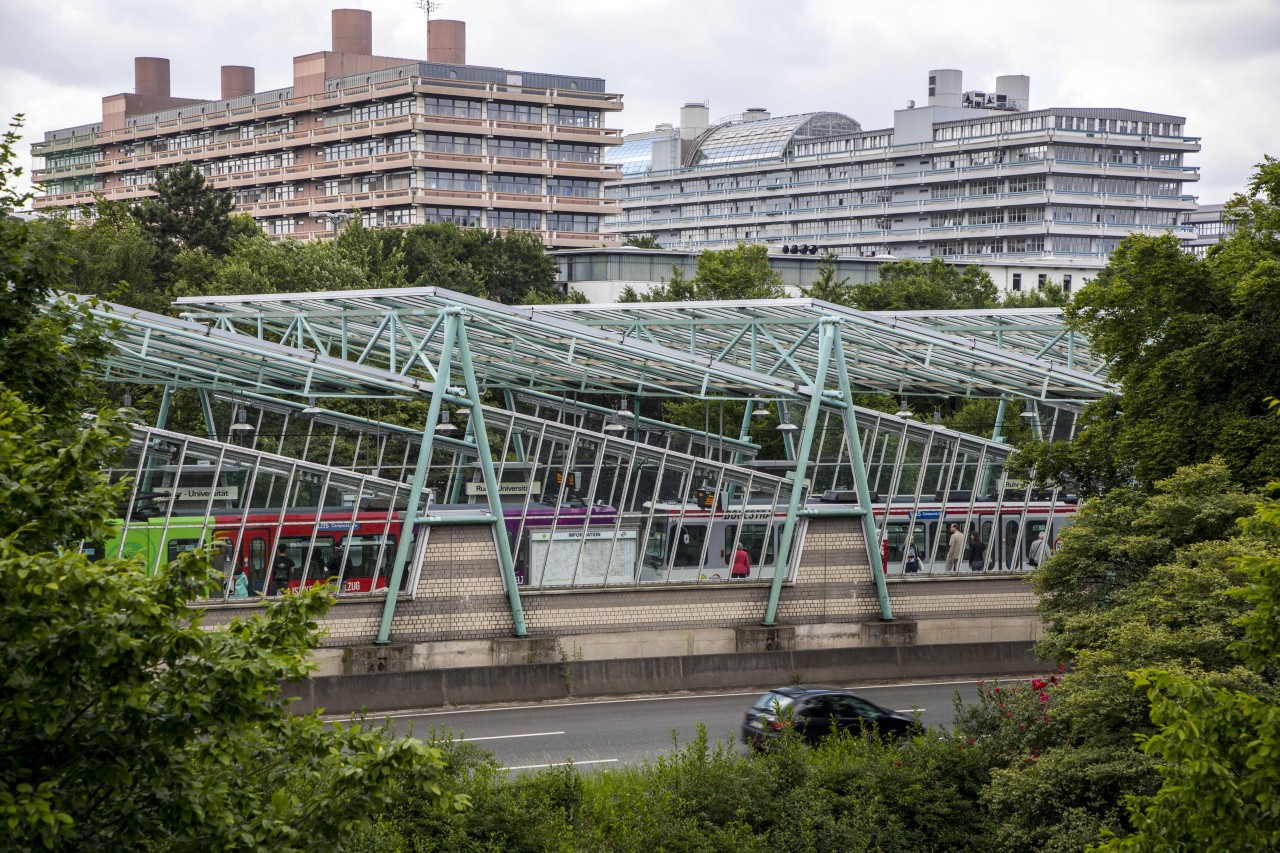 Am Campus der Ruhruni Bochum. 