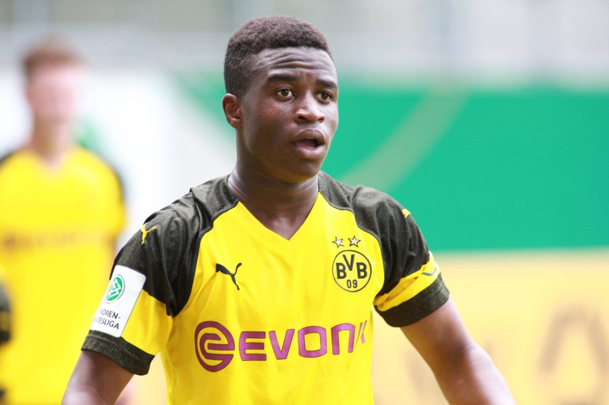 borussia-dortmund-Youssoufa-Moukoko.jpg