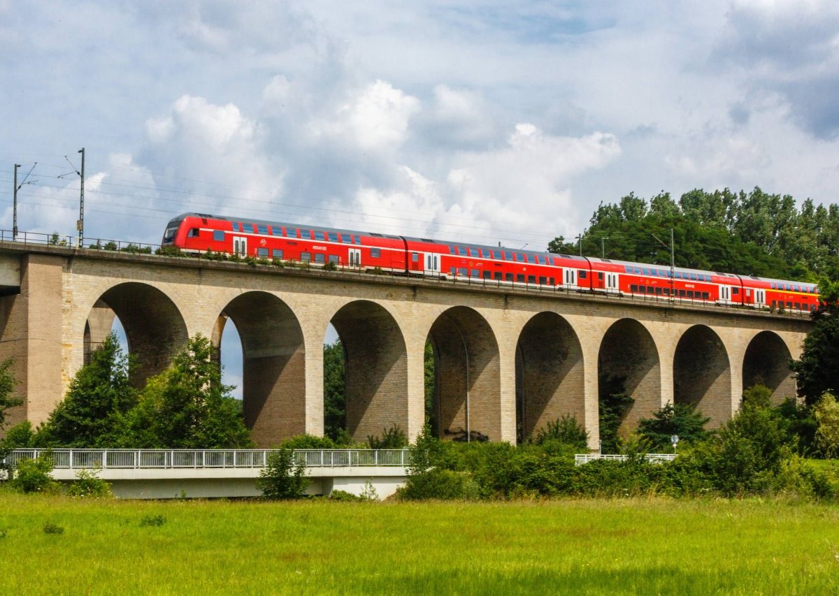 deutsche bahn .jpg