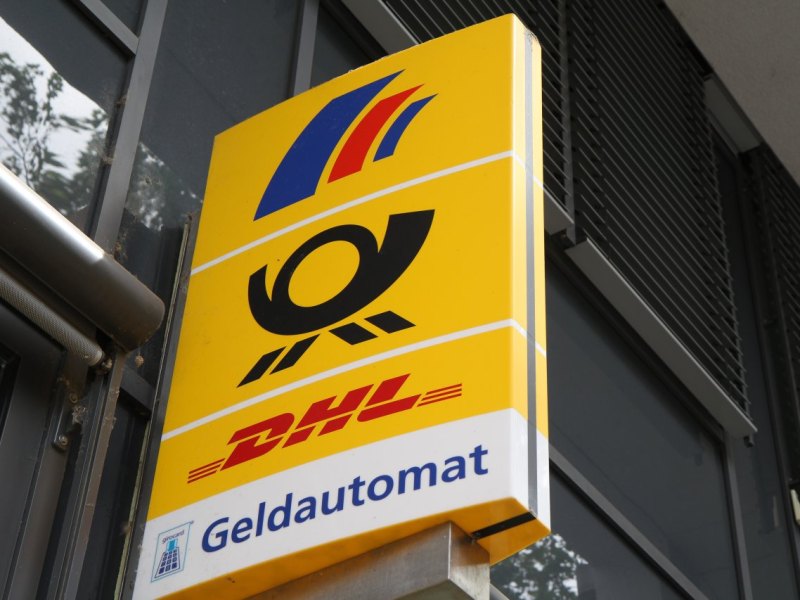 deutsche post logo.jpg