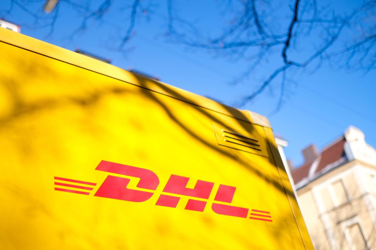 DHL: Mithilfe der DHL-App soll das Frankieren von Paketen jetzt einfacher sein. (Symbolbild)