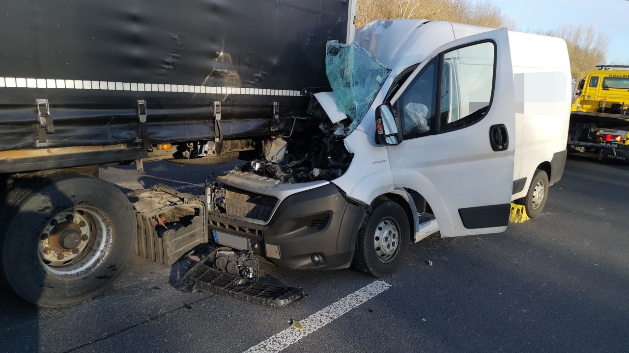 Heftiger Unfall auf der A1 bei Dortmund!