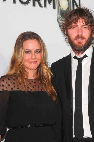 20 Jahre waren Alicia Silverstone und Christopher Jarecki ein Paar, 13 Jahre waren sie verheiratet. Seit Februar ist die US-amerikanische Schauspielerin wieder solo.