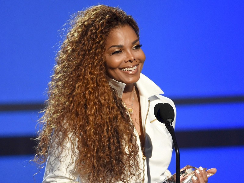 Am 16. Mai 2016 feierte Janet Jackson ihren 50. Geburtstag. Ein weitere Grund zur Freude: Die Schwester des King of Pop ist hochschwanger und erwartet ihr erstes Kind.