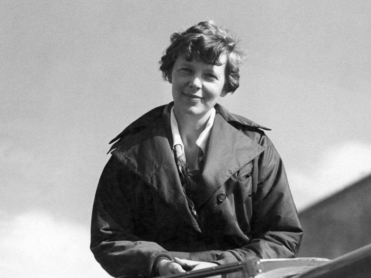 earhart~a932e7e1-3d7e-4e83-8093-65a128b2293d.jpg