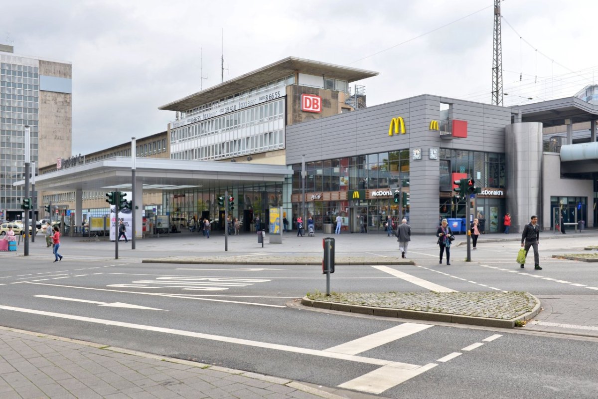 essen-hauptbahnhof.JPG