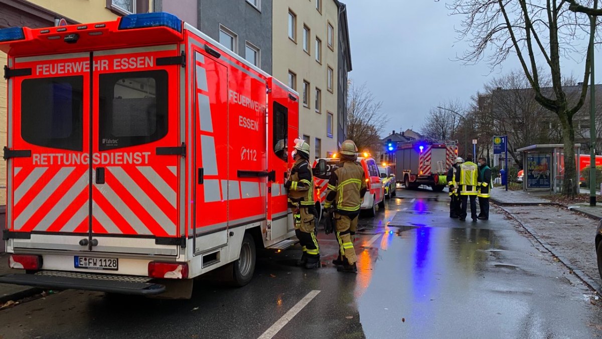 feuerwehreinsatz essen-bochold evakuierung.jpg