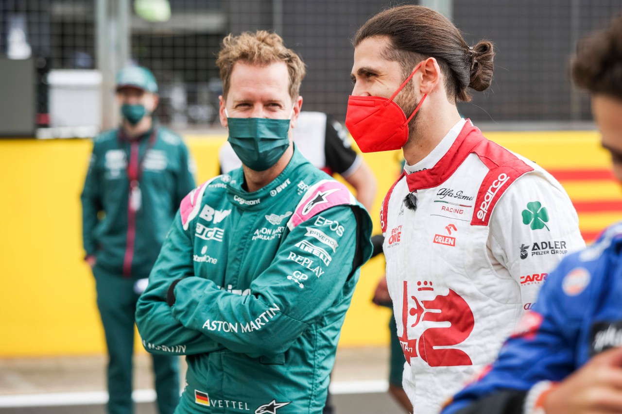 In der Formel 1 wettert Antonio Giovinazzi (r.) gegen sein Team.