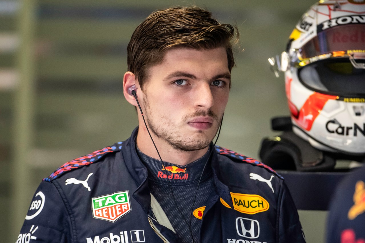 In der Formel 1 trifft Max Verstappen eine krasse Entscheidung.