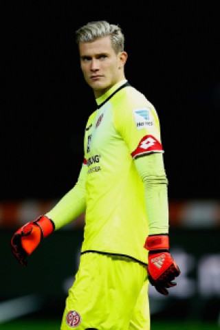 Loris Karius vom FSV Mainz 05 gilt als eines der größten Torwart-Talente der Bundesliga. Das macht ihn auch für die Frauenwelt interessant.