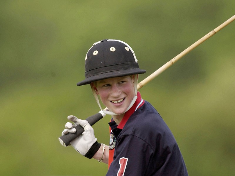 Prinz Harry ist, wie schon sein Vater und sein Bruder, ein begeisterter Polo-Spieler.