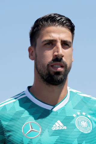 Jedes Haar der gegelten Frisur sitzt. Der deutsche Nationalspieler Sami Khedira im Juni 2018 im Alter von 31 Jahren. 