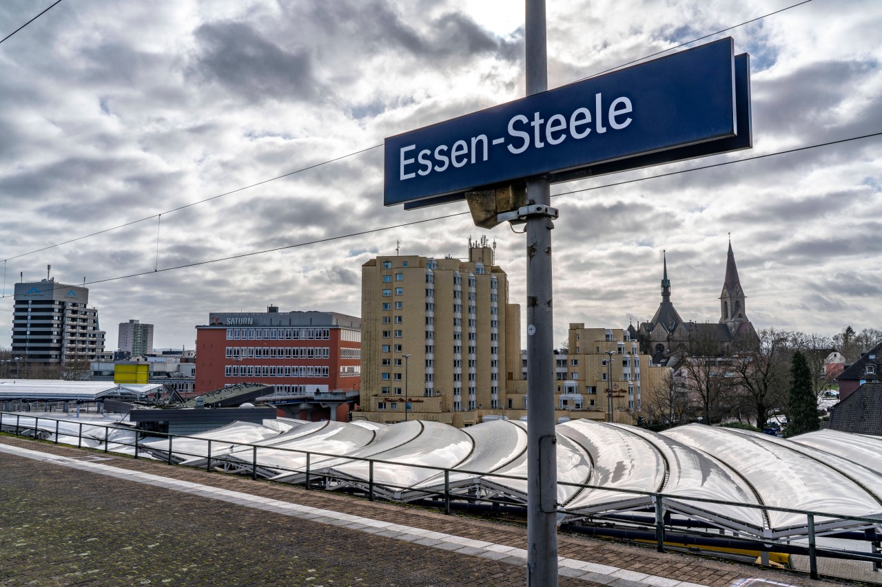 Essen: Zugbegleiter brutal angegriffen am Montagnachmittag.