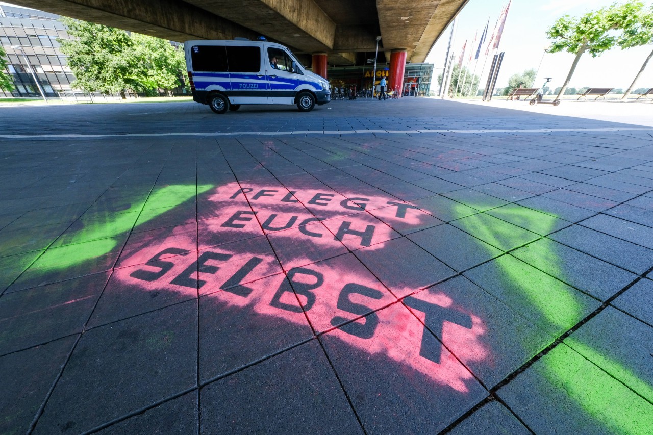 Notstand in der Pflege durch Personalmangel, schlechte Bezahlung und Monetarisierung. Der wird in der Pandemie noch verstärkt. (Symbolbild)