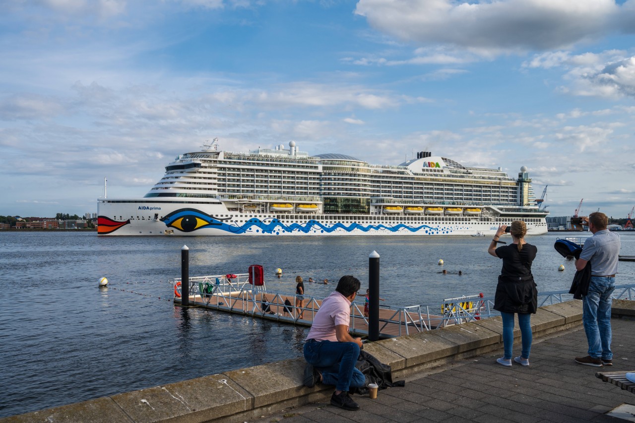 An Bord eines Aida-Kreuzfahrtschiffes werden die Passagiere Zeugen einer neuen Attraktion. (Symbolbild)