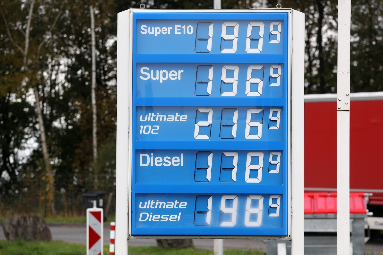 Astronomische Spritpreise! So an dieser Tankstelle an der Raststätte Siegerland Ost am Mittwoch.